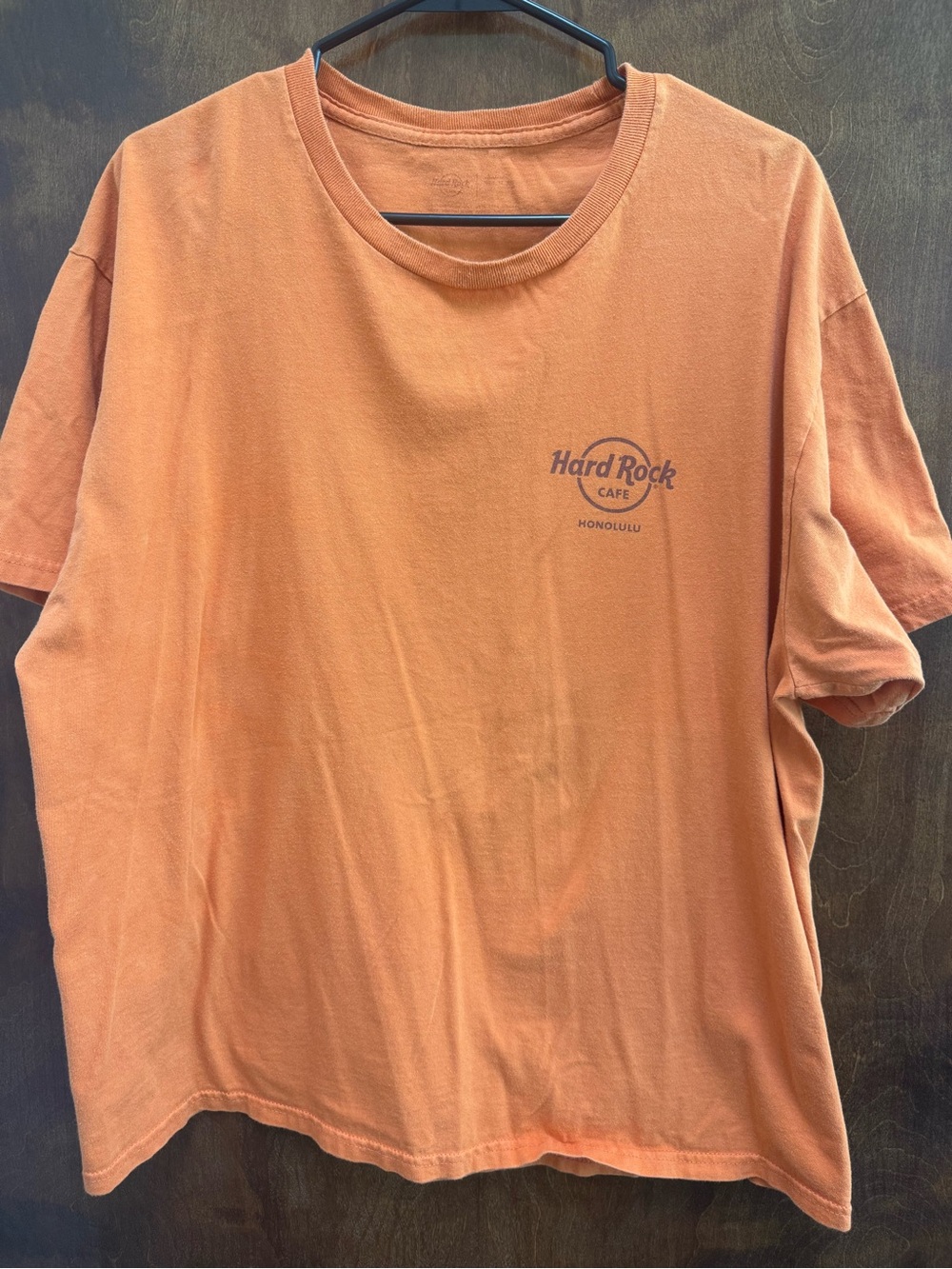 Hard Rock Cafe Honolulu Men's Orange Logo T-Shirt - size XL - Y2K